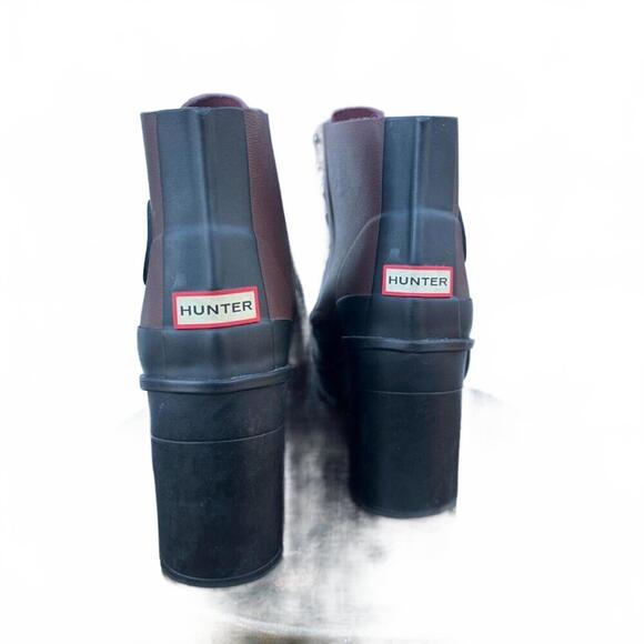 HUNTER Burgundy Red and Black Block Heel Lace-up Rubber Boots - Size 8 - Picture 5 of 8